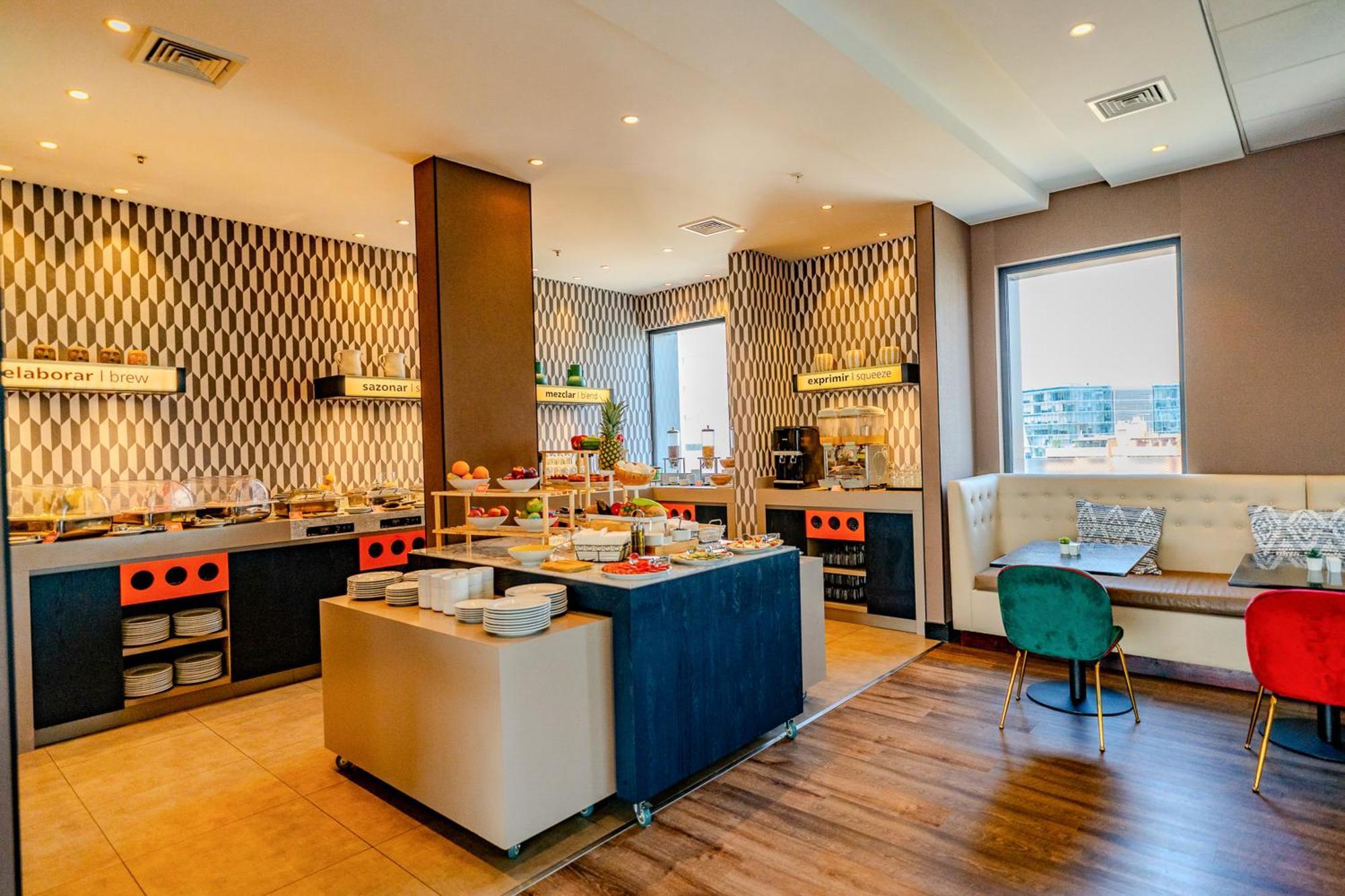 Hampton By Hilton Santiago Las Condes מראה חיצוני תמונה